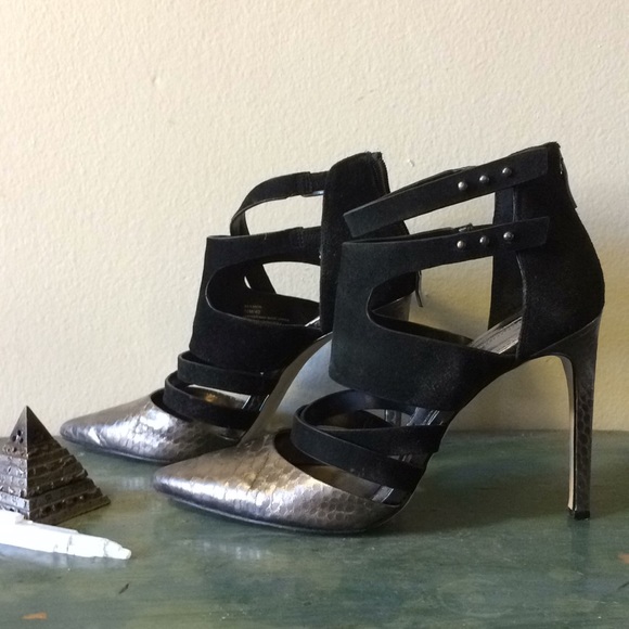 BCBG canon high heel strappy pointy toe bootie - Picture 3 of 7